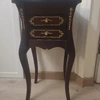 میز تلفن،کنار سالنی