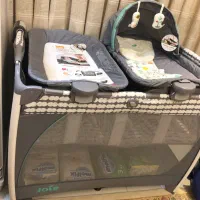 تخت پارک کودک برند joie