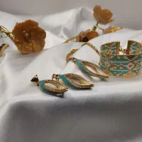 اکسسوری دستساز مرواریدی