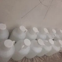 دبه ۲۰ لیتری درحد نو . تمیز به تعداد ۳۰۰۰عدد