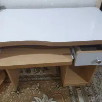 میز کامپیوتر