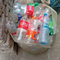 بطری آب و نوشابه کوچک وبزرگ