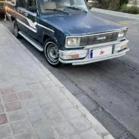 مزدا دوکابین بی رنگ