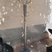 چوب لباسی ایستاده در حد نو