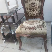 صندلی غذاخوری چوبی نیاز به تعمیر هشت عدد سمساری