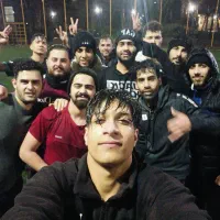 سالن، چمن، فوتبال، همبازی