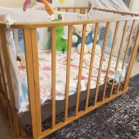 تخت کنار مادر  تا ۵ سالگی