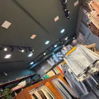 به دو فروشنده خانم نیازمندیم