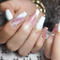 کاشت ناخن|خدمات آرایشگری و زیبایی|شیراز, سلطان آباد|دیوار