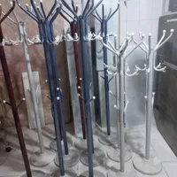 چوب لباسی فلزی|بندرخت و رخت‌آویز|اصفهان, ناصرخسرو|دیوار
