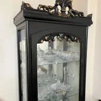 ویترین کلاسیک و منبت کاری شده
