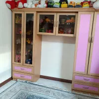 تخت وکمدنوجوان ،کمدهاازهم جداهم میشوند