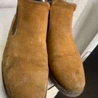 پالتو و کفش|لباس|تربتحیدریه, آغوی|دیوار