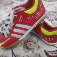 کفش فوتبال سایز۳۴..۳۵.درحدنو