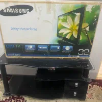 میزتلویزیون وتلویزیون