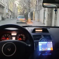 رنو مگان۲۰۰۰