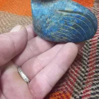 یک عدد سنگ لاجورد به شکل پرنده ( قو)|بدلیجات|نهاوند, |دیوار