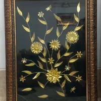 ساعت به همراه قاب طرح گل طلایی|ساعت دیواری و تزئینی|قم, نخودی|دیوار