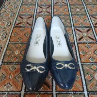 کالج سایز ۳۹ رنگ سرمه ای  و کتونی مشکی سایز۳۸ نو