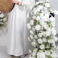 پیراهن بلند سفید گلدوزی شده مزونی