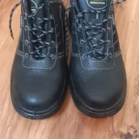 کفش ایمنی و کوهنوردی