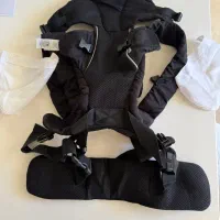 آغوشی مادرکر