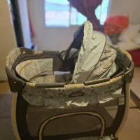 تخت و پارک کنار مادر