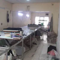 وسط کار ماهر و وردست برشکار