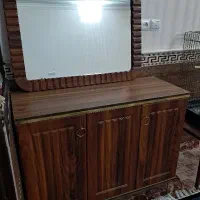آینه و کنسول نو سالم شیک و مرتب فروش فوری|بوفه، ویترین، کنسول|ساوه, |دیوار