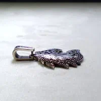 پلاک نقره شرکتی طرح اسب به همراه نگین کاری ریز|جواهرات|اندیشه, اندیشه فاز ۵|دیوار