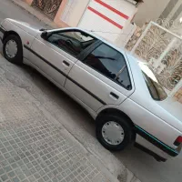 پژو 405 مدل 1386 به رنگ نقره ای