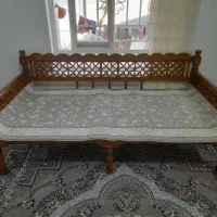 تخت سنتی چوبی