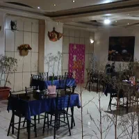 کمک آشپزِ نیمه وارد و کارگر ساده نیازمندیم|استخدام خدمات فروشگاه و رستوران|تهران, دارآباد|دیوار