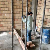 بنا برای دیوارچینی،کاشیکاری وانوع کارساختمانی