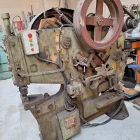 دستگاه‌‌پرس‌نبشی‌بر شش کاره