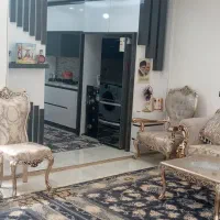 خانه دو طبقه.