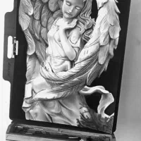 سفارش طراحی چهره سیاه قلم