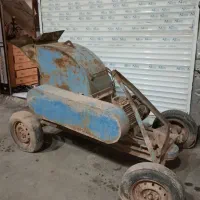 یک عدد دستگاه آسیاب کولوخ شکن و سرند خاک چکشی