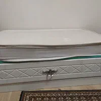 تشک و کشوی پایین تخت نوزادی