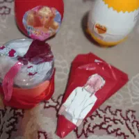 تعدادی اسباب بازی و شانسی|اسباب‌‌بازی|پرند, فاز ۶|دیوار