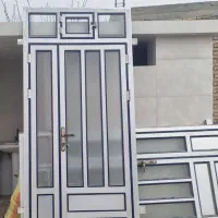 در آلمنیوم و کابینت آشپزخانه