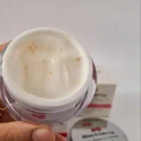کرم فوق آبرسان و جوانسازی صورت
