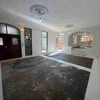 حیاط دربست و مستقل، ۱۴۰ متر، عباس خان