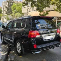 تویوتا لندکروز ۲۰۱۳ مشکی