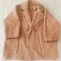 تعدادی لباس|لباس|ایلام, |دیوار