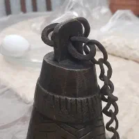 زنگوله دوران قاجاری برنجی ۱۵ سانتی بهمراه زنجیر|کلکسیون اشیاء عتیقه|سنگر, |دیوار