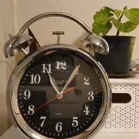 ساعت رو میزی