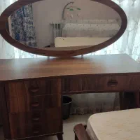 میز آرایش برند ساحل چوب (آینه+ پاف) ، جنس MDF