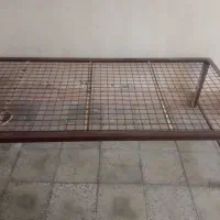 فروش تخت آهنی مناسب حیاط و باغچه