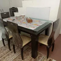 میز بزرگ غذاخوری با 4 عدد صندلی راحتی